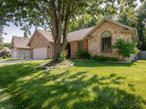 856 S Long Drive, Springfield, MO 65802