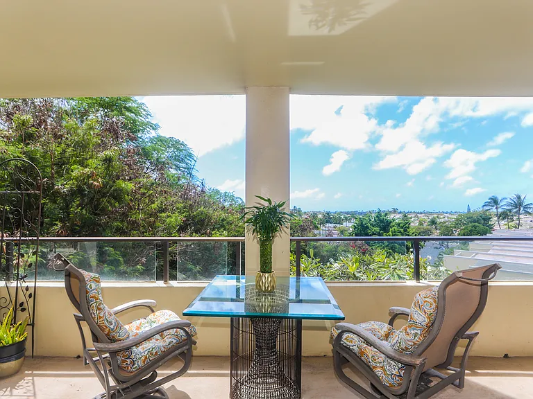 Oceanside lanai