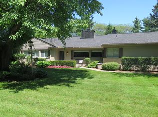 6375 E Surrey Rd, Bloomfield Hills, MI 48301