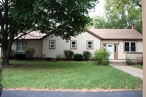 6374 Andersonville Rd photo 1