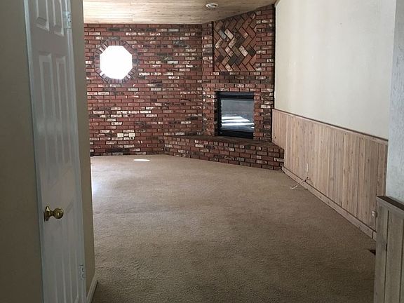 2nd image of 594 Killington Way