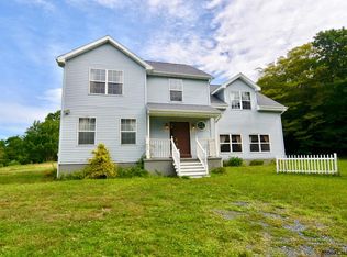 69 Claus Rd, Cropseyville, NY 12052