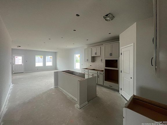4th image of 9901 Paseo Post Pl.