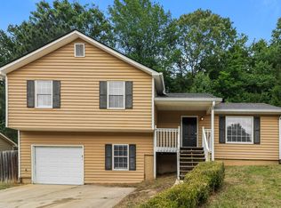 213 Hampton Dr, Dallas, GA 30132