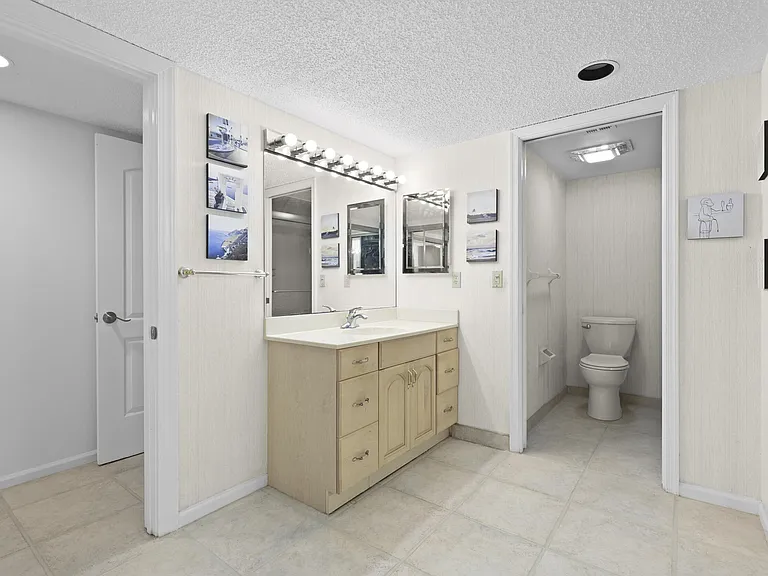 5172 SE Club Way #207 — Photo 26
