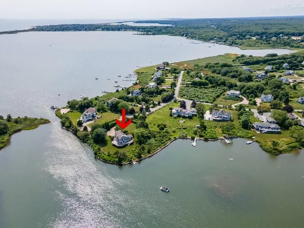 71 Cove Dr, Charlestown, RI 02813