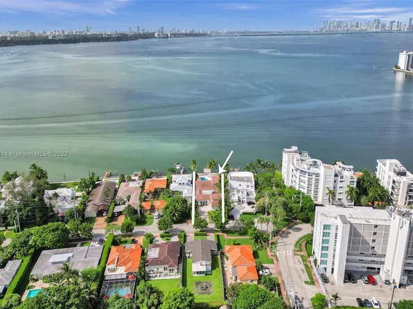 1860 Bay Dr, Miami Beach, FL 33141