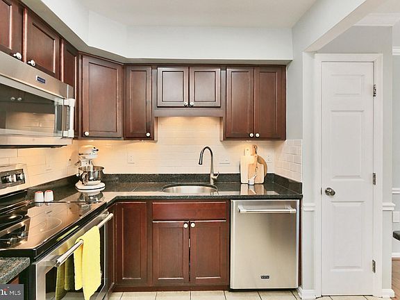 3rd image of 5758 Mason Bluff Dr
