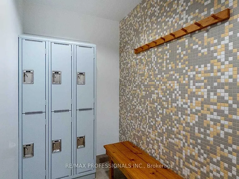 1055 Southdown Rd #1311 — Photo 34