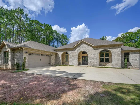 411 Lake Ridge Dr, Helena, AL 35080