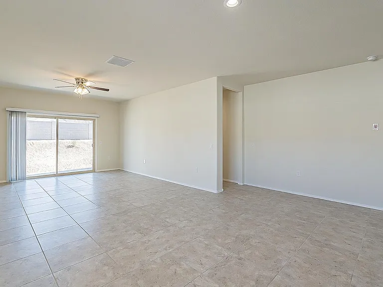 30738 W Columbus Ave — Photo 6