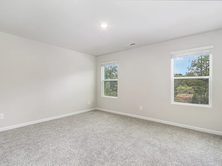 912 Rolling Fields Dr — Photo 7