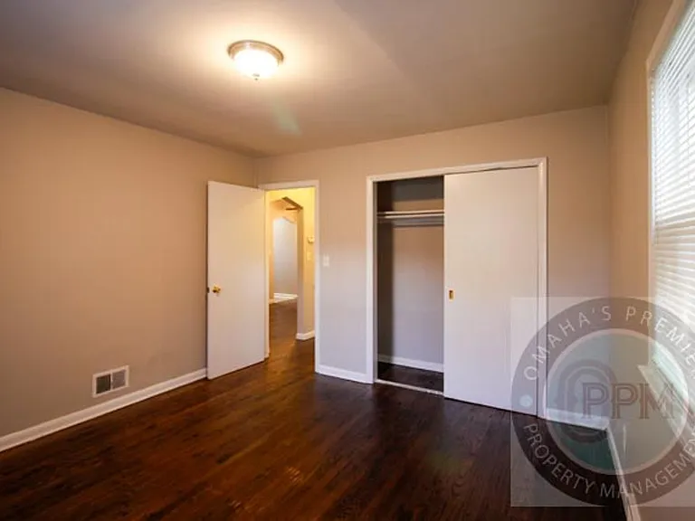 2119 Monroe St — Photo 11