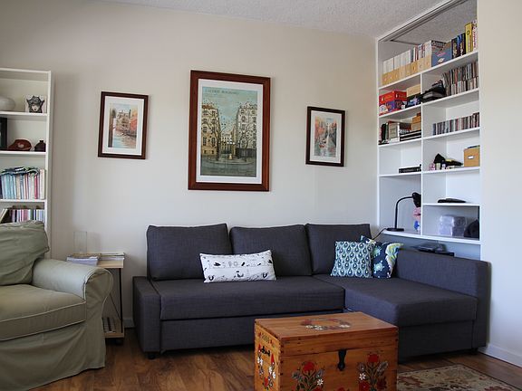 Bedroom 1 w/Pullout Couch