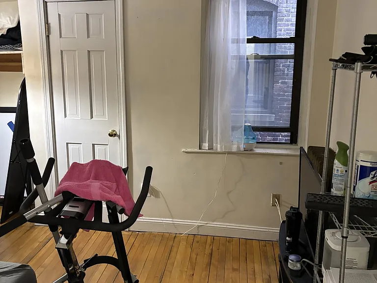 63 Burbank St #6 — Photo 4