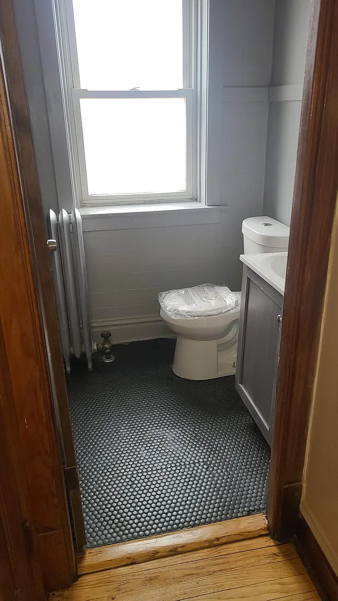 Building Photo - 5304 W Hirsch St #3