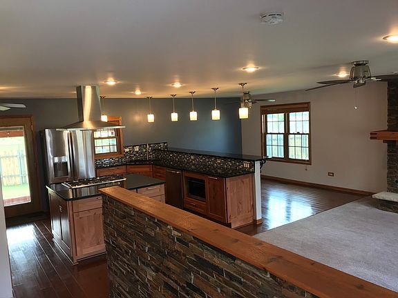 4th image of 20251 S Rosewood Ct