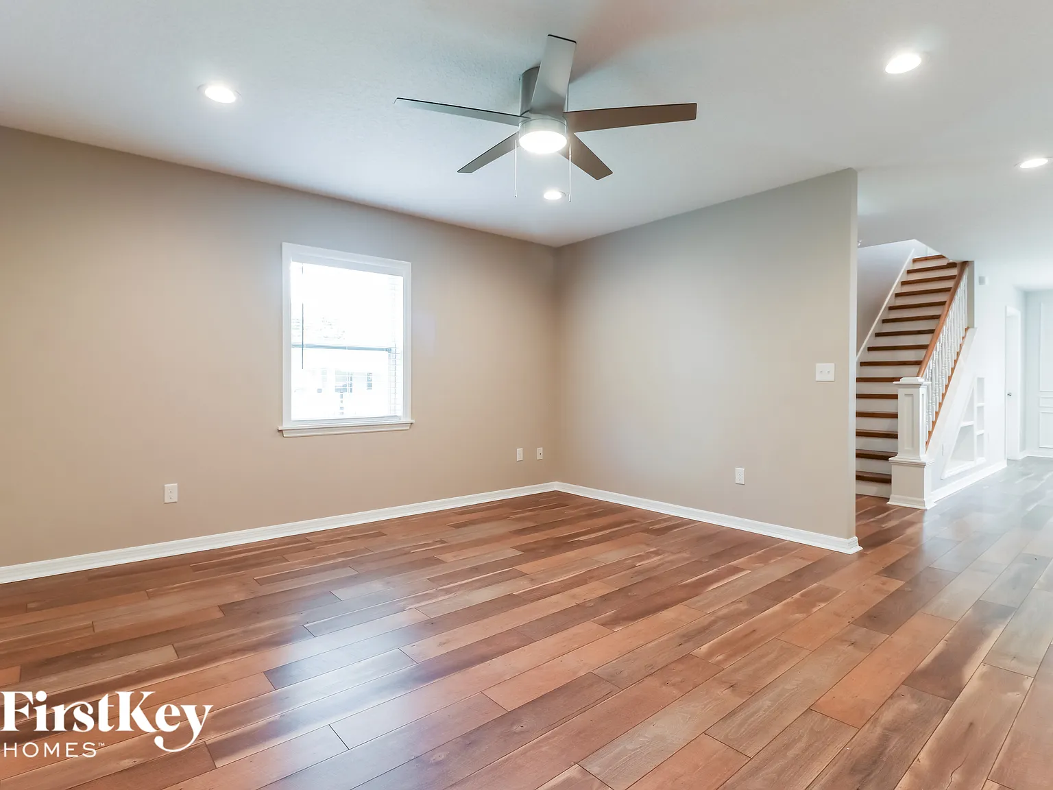 3 bed, 2.5 bath, 1566 sqft, $2,305 — Photo 3