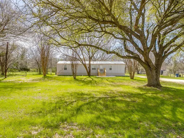1948 Lariat Ln, Burleson, TX 76028