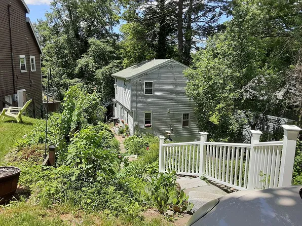 54 Knoll Rd, South Hamilton, MA 01982