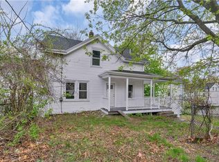 15 Lewis St, Woonsocket, RI 02895