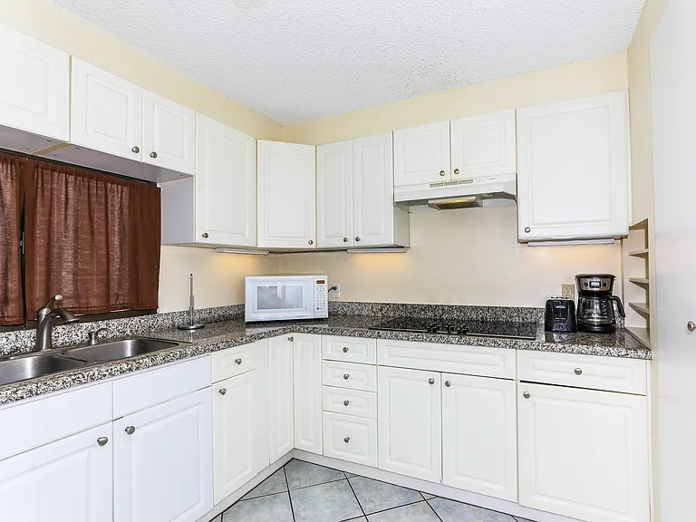 1910 Ala Moana Blvd #21B — Photo 21