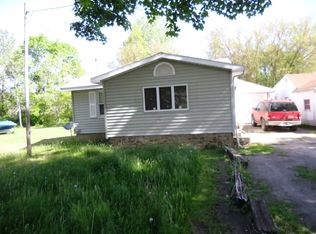 1635 N Shore Dr, Rome City, IN 46784