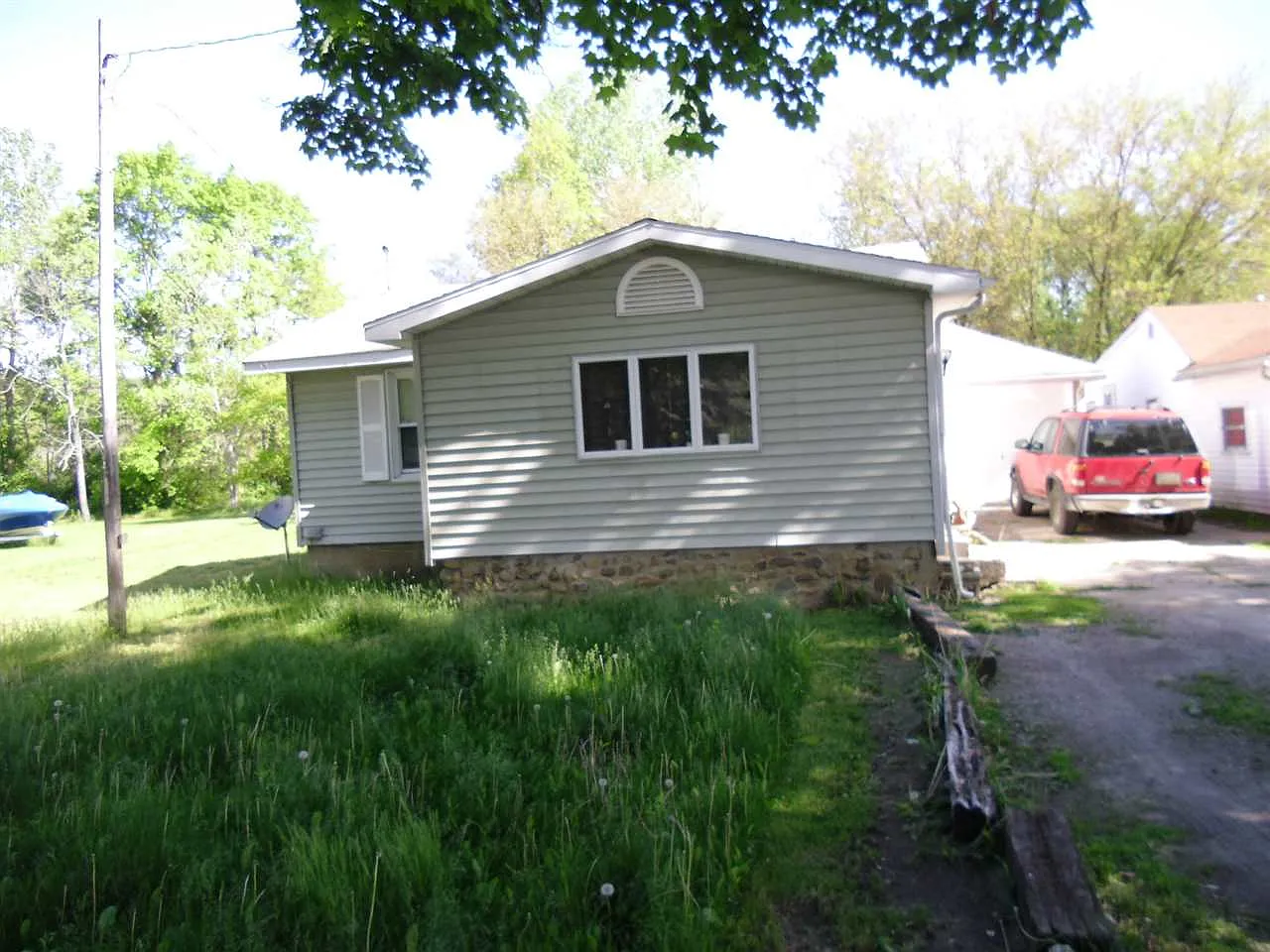 1635 N Shore Dr photo 1
