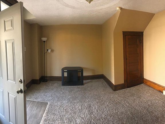 3rd image of 314 Park St #102