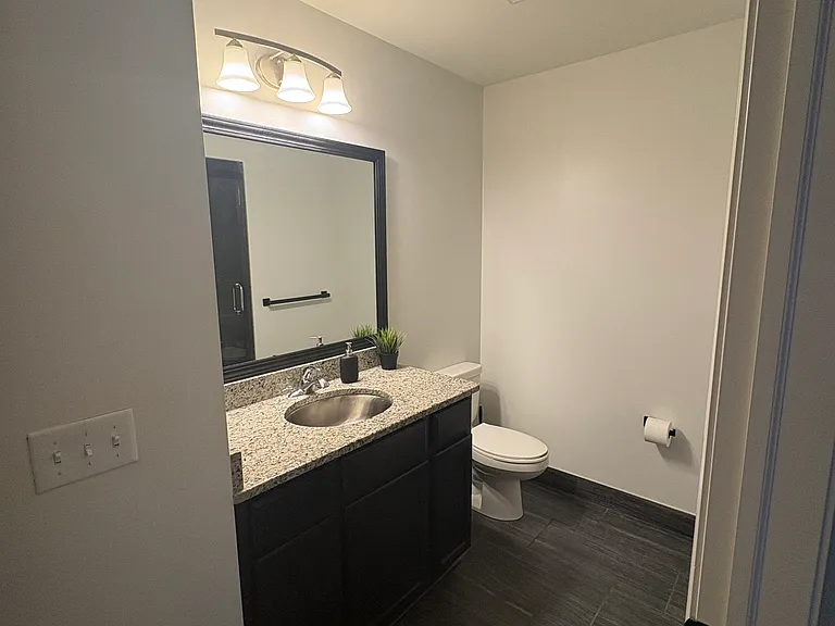 Master Bedroom Bathroom