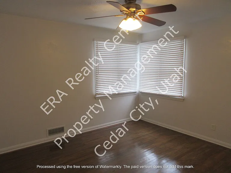 399 E Center St — Photo 8
