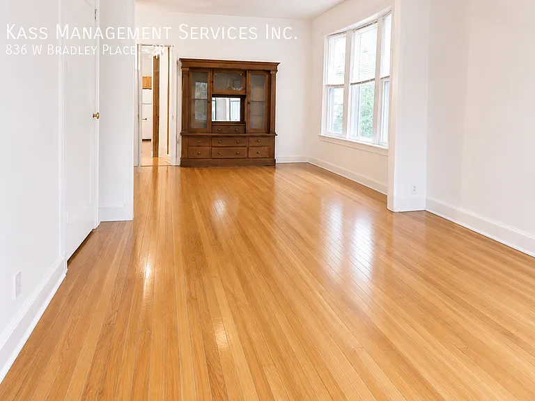 836 W Bradley Pl #2R — Photo 6