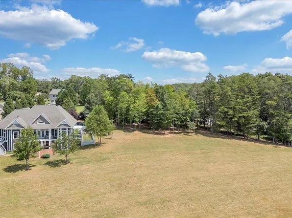 45 Farmers Cir, Moneta, VA 24121
