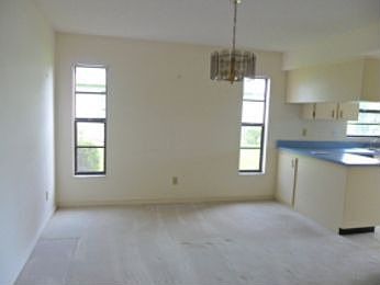 4th image of 2710 Lancaster Dr