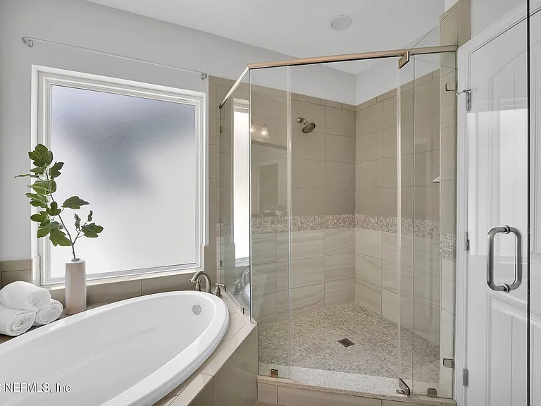157 Pelican Pointe Rd — Photo 32