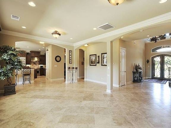 4th image of 11501 Silver Lake Ct
