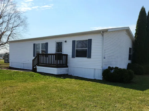 8212 Ramblewood Dr, Birch Run, MI 48415