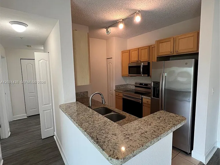 6001 SW 70th St #545 — Photo 2