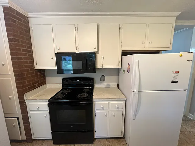 1810 Catawba St — Photo 11