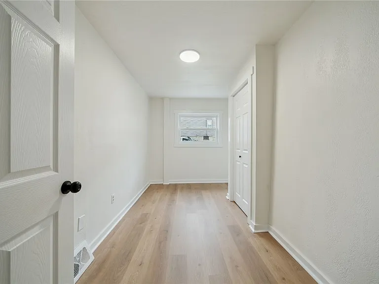 2321 Eccles St #1 — Photo 6