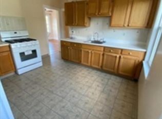 145 Millet St APT 3, Dorchester Center, MA 02124