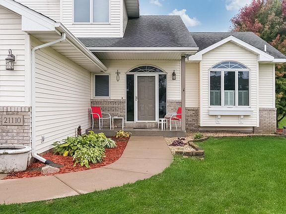 3rd image of 21110 Buchanan St NE