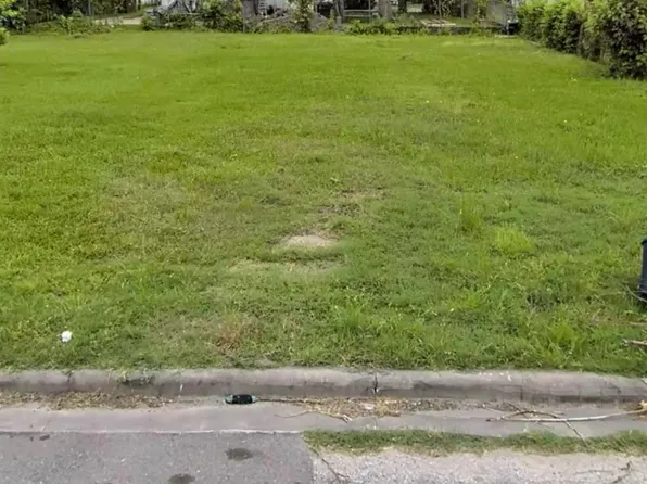 1313 E 34th St, Houston, TX 77022