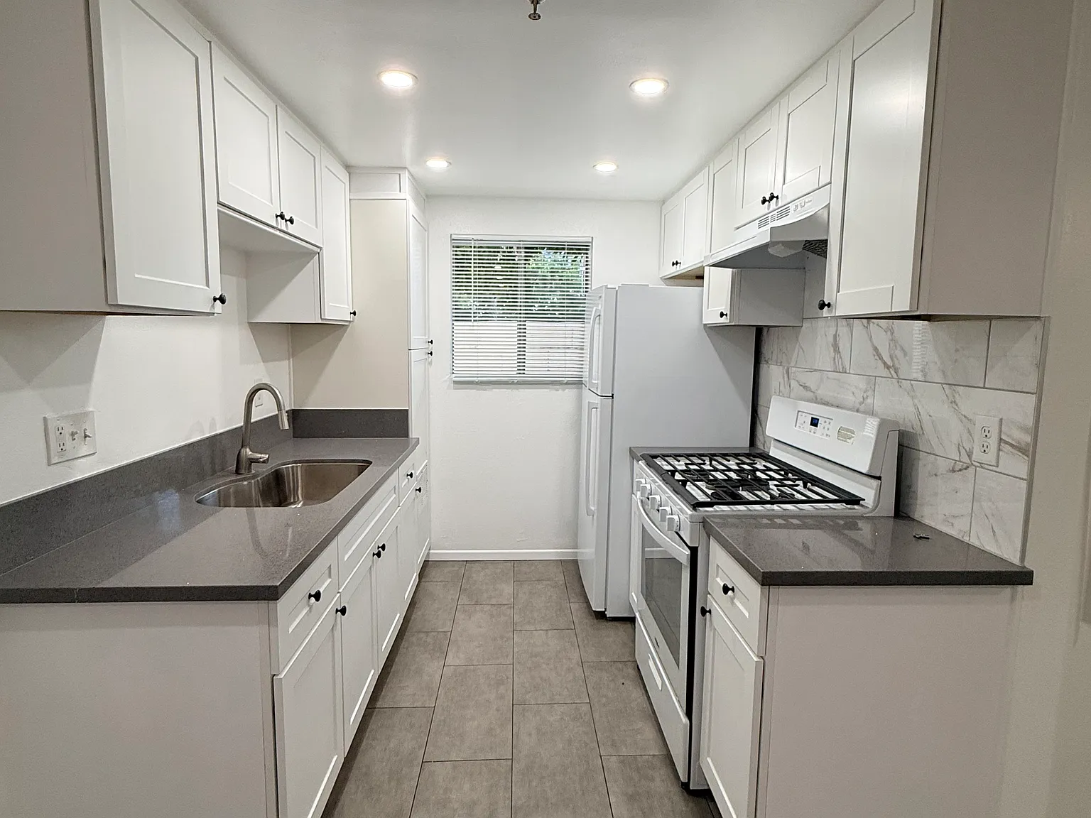 2 bed, $2,695 — Photo 3