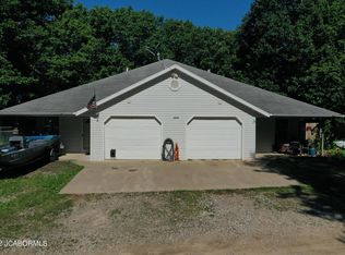 11999 Paradise Rdg, Holts Summit, MO 65043