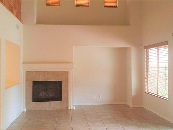 5th image of 3939 E Waller Ln