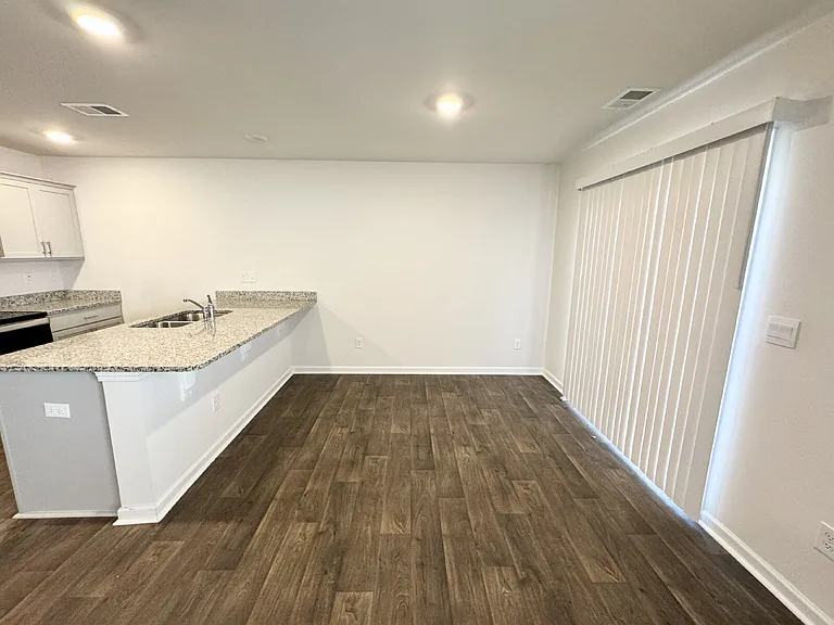 308 Oakmont Valley Trl — Photo 4