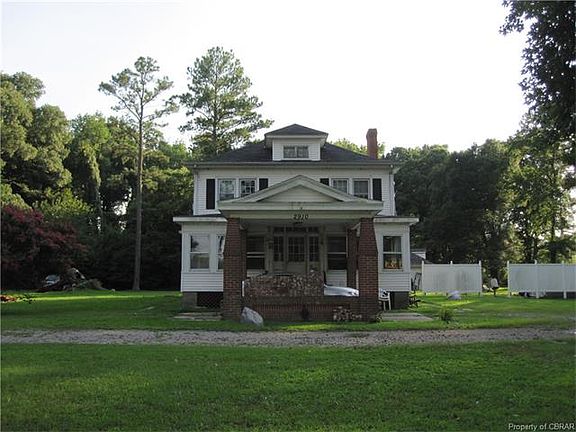 2nd image of 2910 King William Ave
