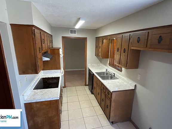 4th image of 2509 Jenwood St