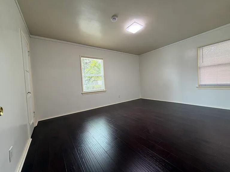824 W Service Ave — Photo 5